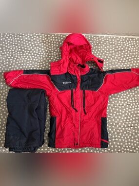 Columbia Red and Black Insulated Winter Jacket with Hood & black pants
